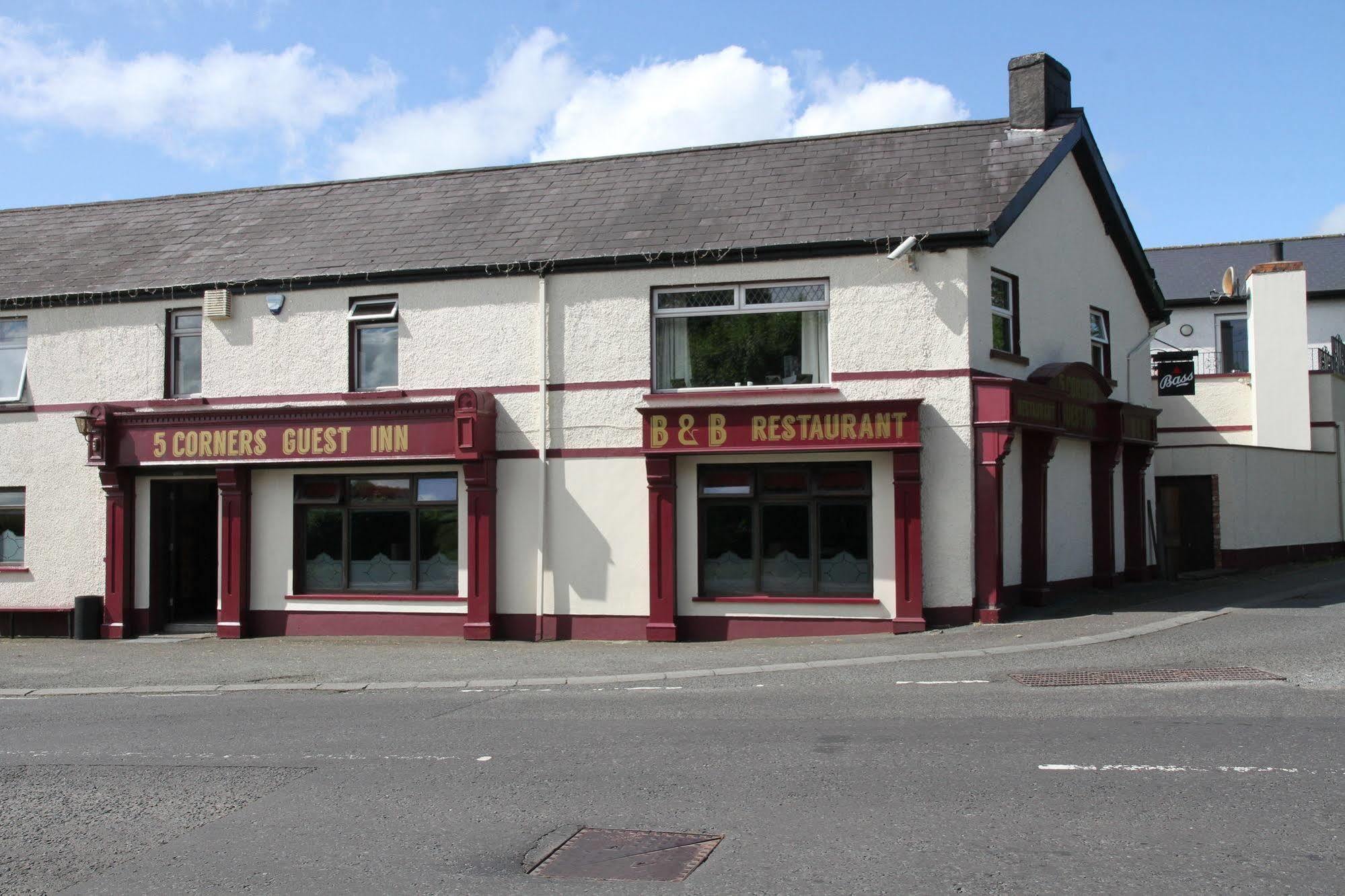 5 Corners Guest Inn Ballyclare Exterior foto